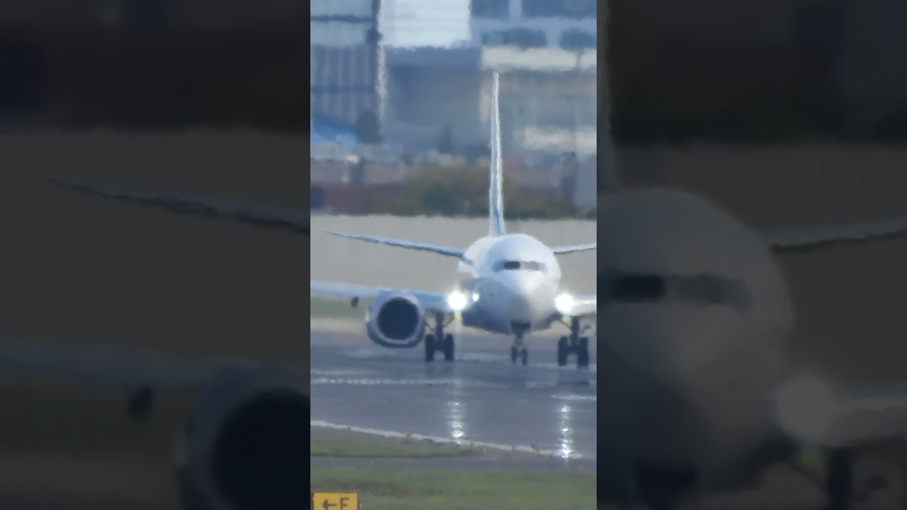 Aeromexico Boeing 737 Takeoff From Toronto 