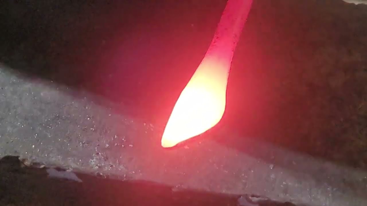 Hand Forged Hang Out, How I Make my Throwing Spikes and Awl Flint and Steel Striker! #blacksmith