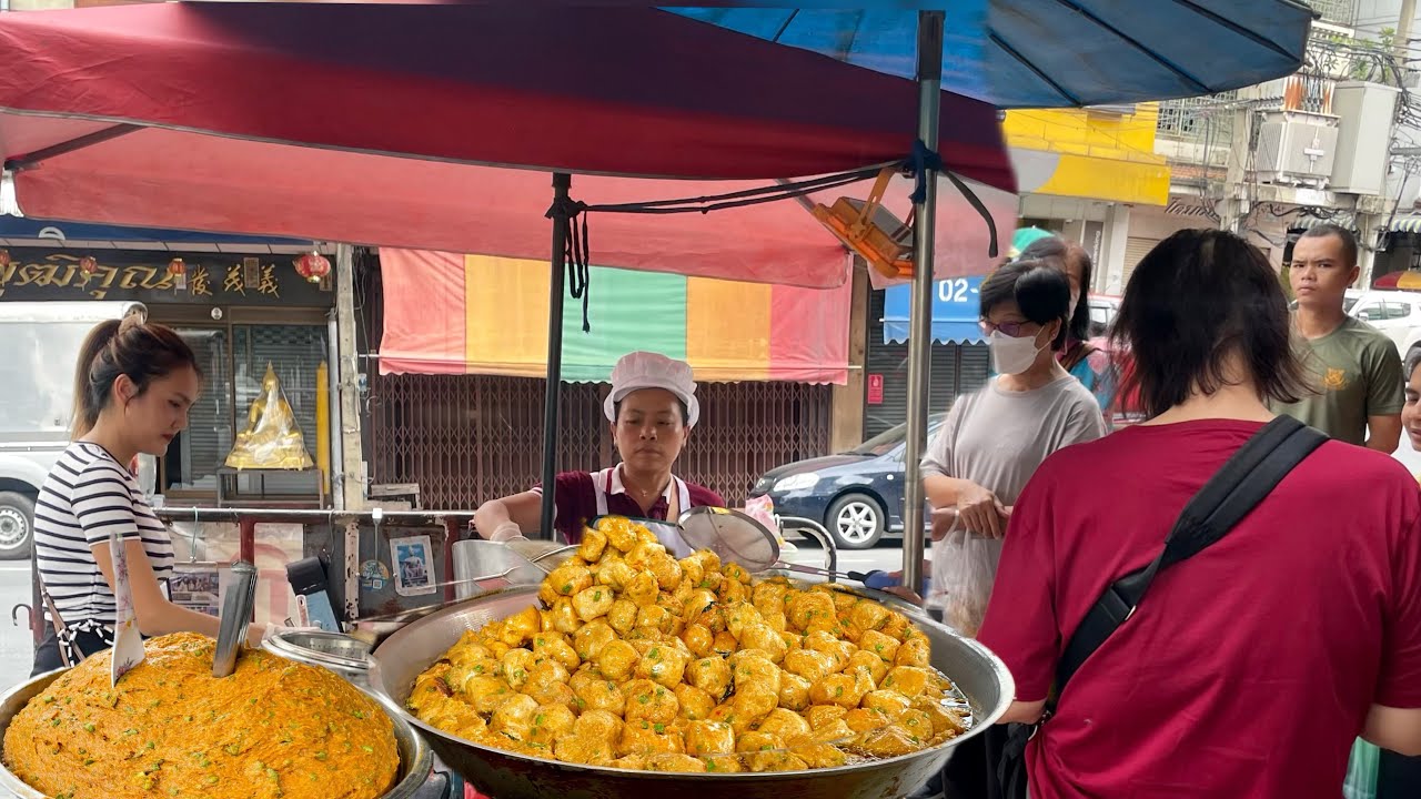 Massive Queue! 100 Kilos sold out - Fried Spicy Fish Cake | Thai Street Food