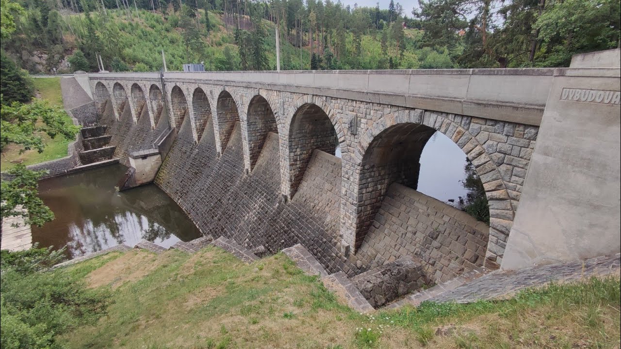 Mototrip #44 - historický vodojem, rozhledna Na Pasece, Thórovo kladivo, M.Magdalena, v.n. Sedlice 