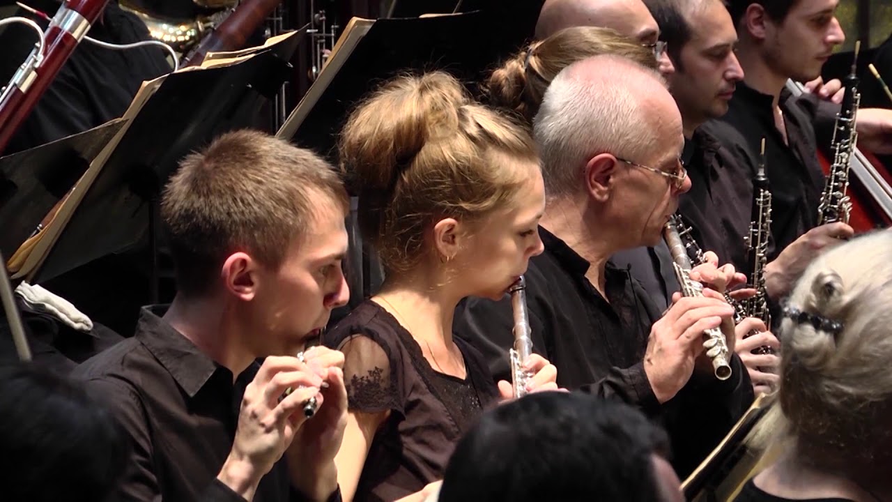 Maurice Ravel - La Valse ( Hobart Earle/OPO )