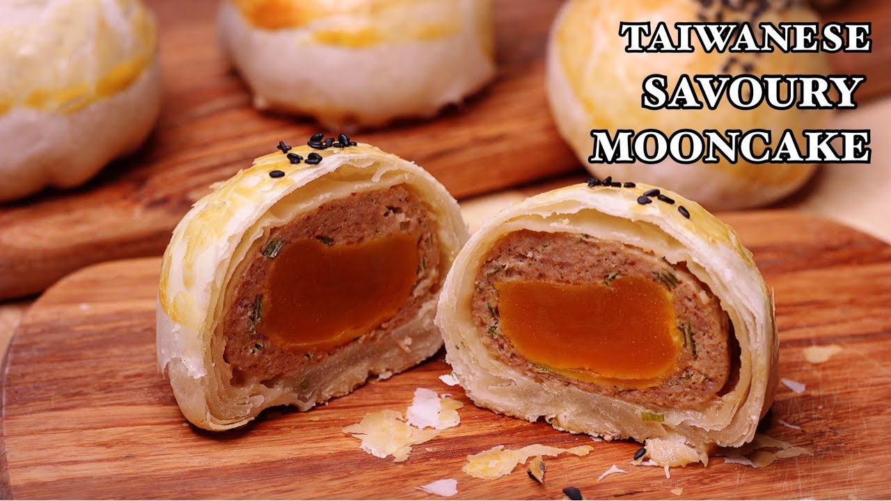 Bánh Trung Thu Ngàn Lớp Nhân Mặn - Savoury Mooncake Pastry