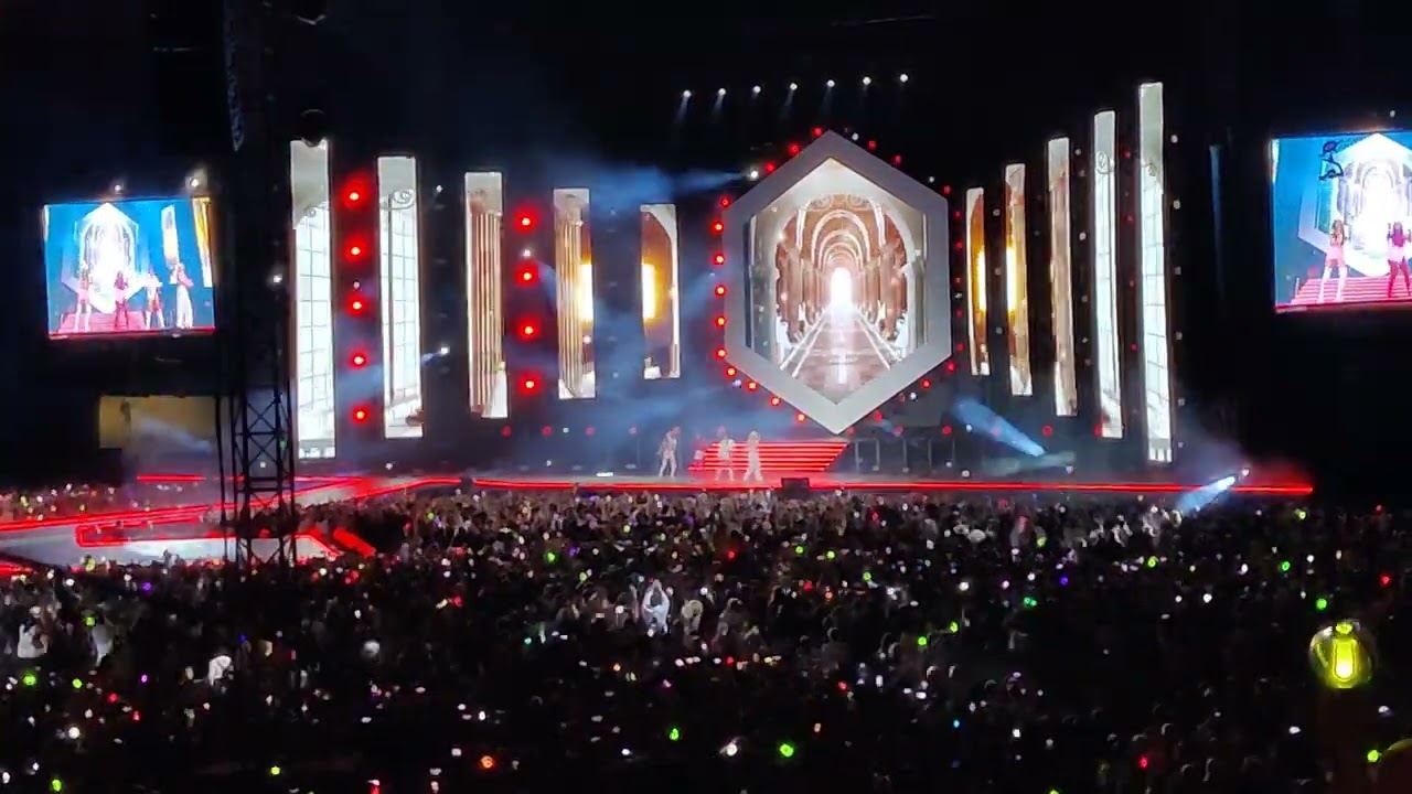 MAMAMOO - AYA Live at KPOP Flex May 14th 2022
