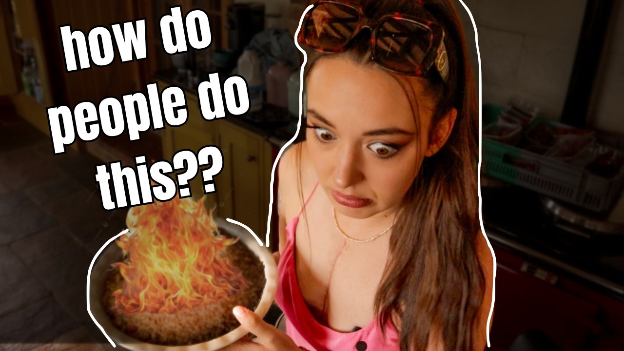 attempting to bake crumble/ pretending my life’s together/ cosy fall baking vlog 👩🏻‍🍳