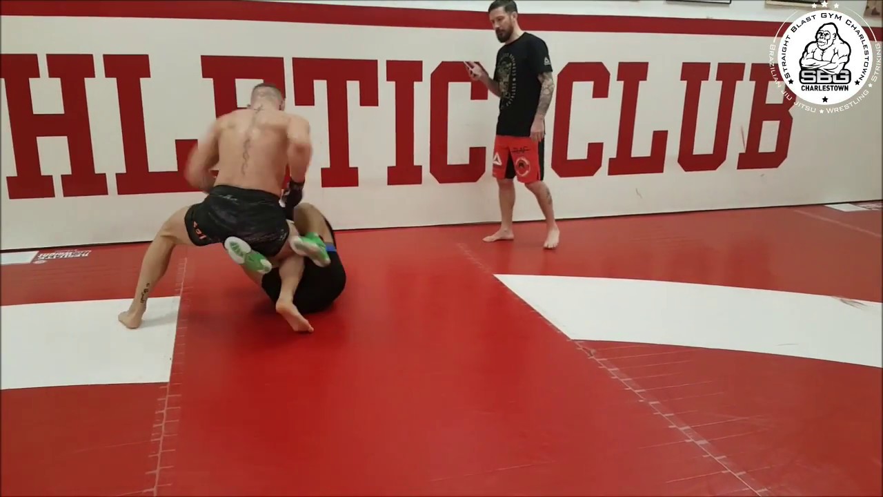 UFC 205 Mc Gregor v Alvarez - Coach Roddy Vlog 1