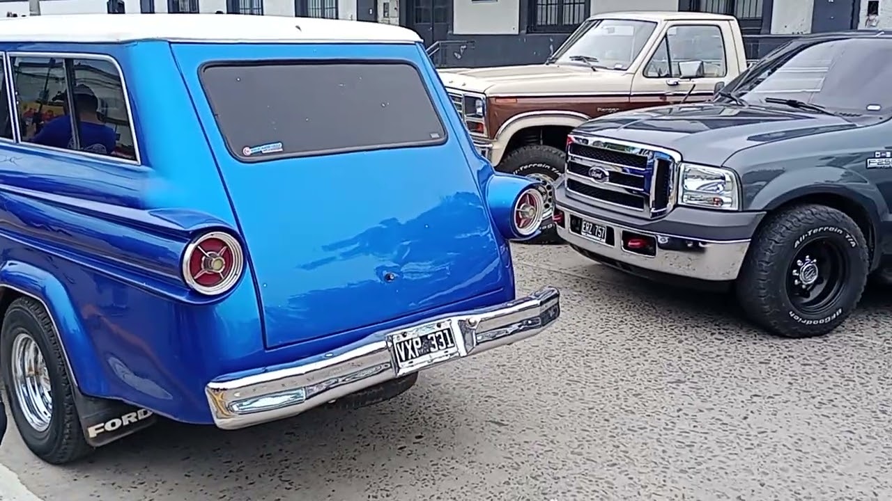 ENCUENTRO NACIONAL DE CAMIONETAS F-100 EN LOBOS