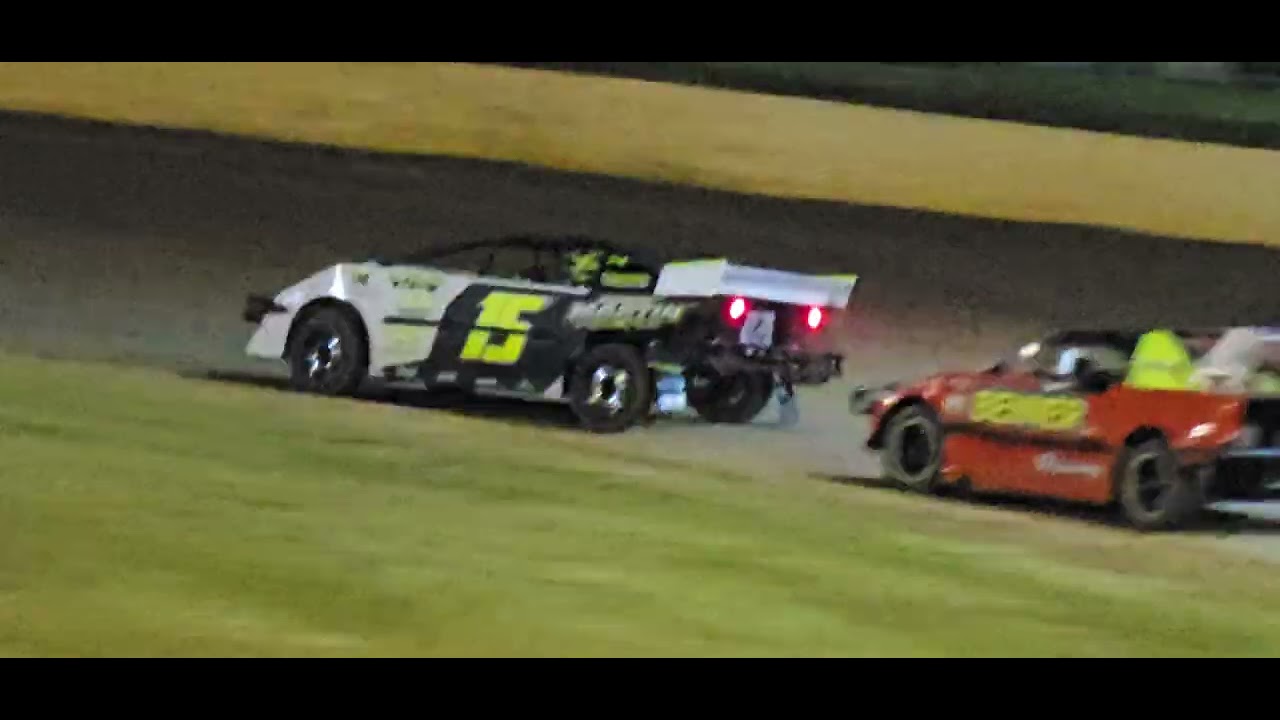 Easter on dirt 29 Maart 2025 George Motorklub American Saloons Final