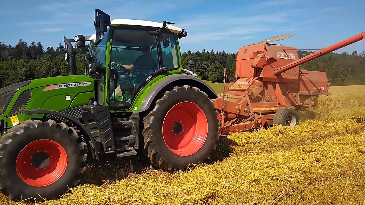 Wintergerstenernte 2019 mit Fendt 312 Vario S4 und Fahr M66 TS