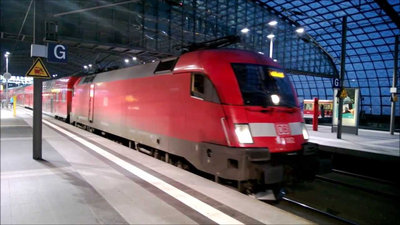 S-bahn i Regiobahn na dworcu Berlin Hauptbahnhof