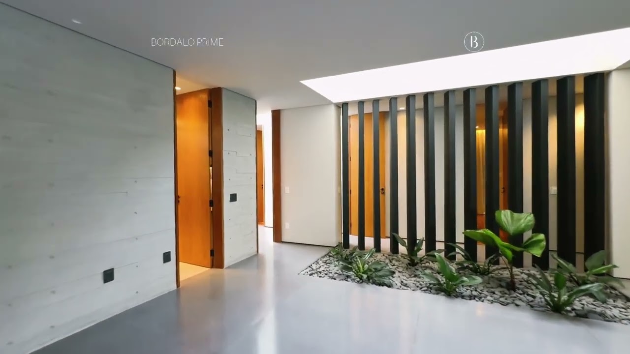 Casa térrea de alto padrão na SHIS QL 08 - Lago Sul