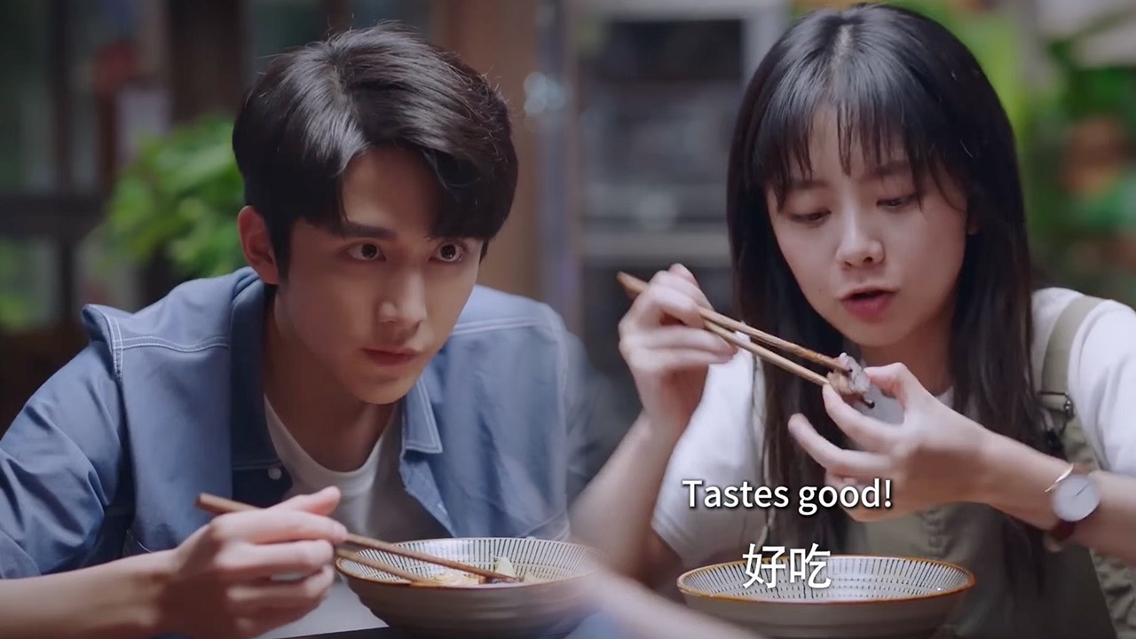 🚨甜度超標！兄妹倆冰釋前嫌和好如初，吃麵都能打打鬧鬧也太好嗑了✨