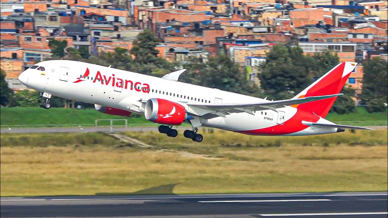 (4K) Bogotá airport Plane spotting from the ATC Tower - AMAZING views from above!