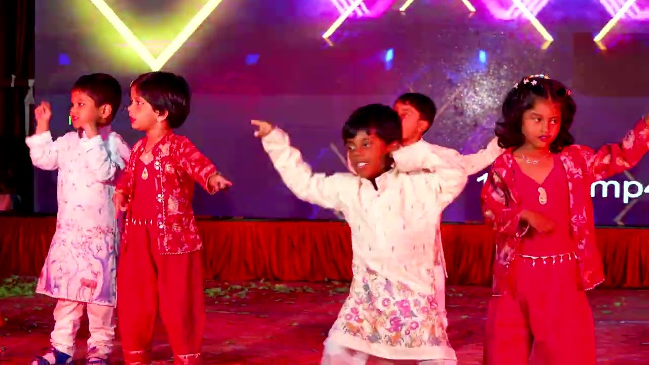 Mesmerizing Performance in ANNUAL DAY by LKG kids, BACHPAN, CHAMPAPET