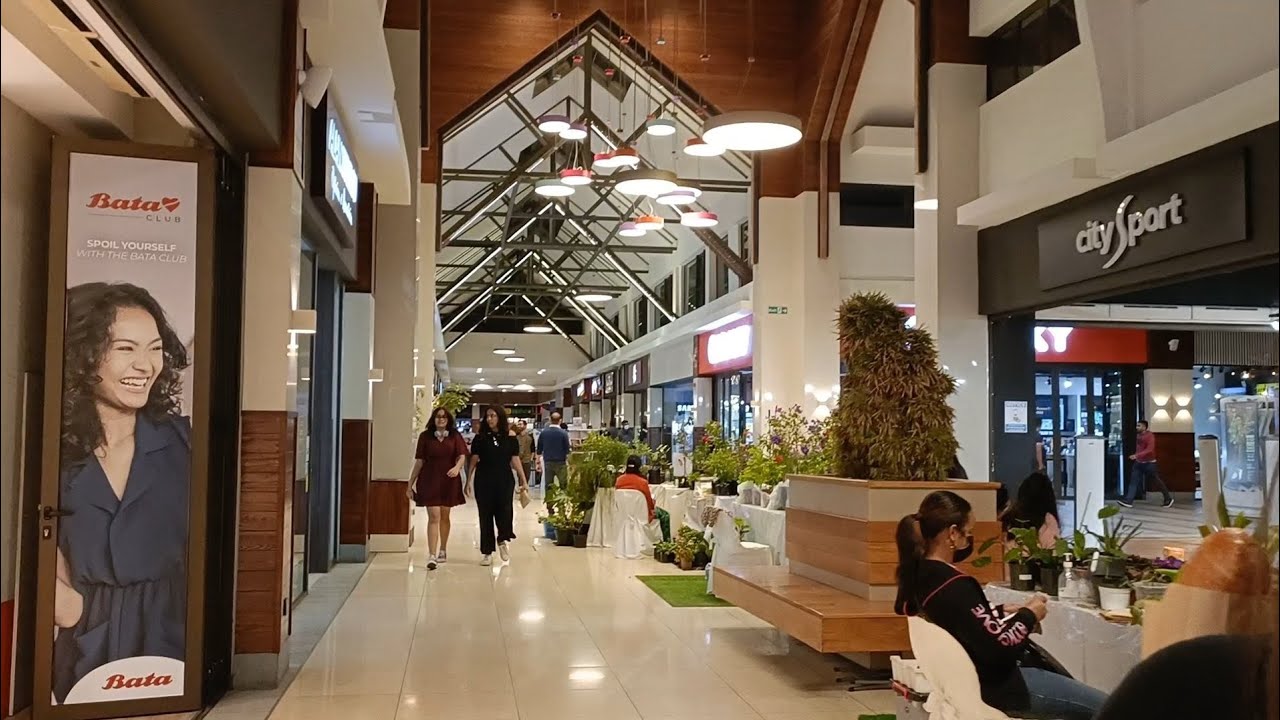 Jumbo Mall in Phoenix | Mauritius | Saturday Night