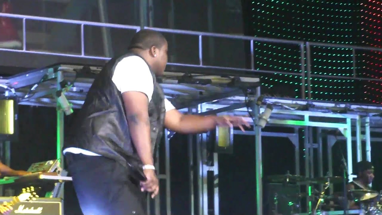 Eenie Meenie 8/21/10 Toronto - Justin Bieber - My World Tour 2010