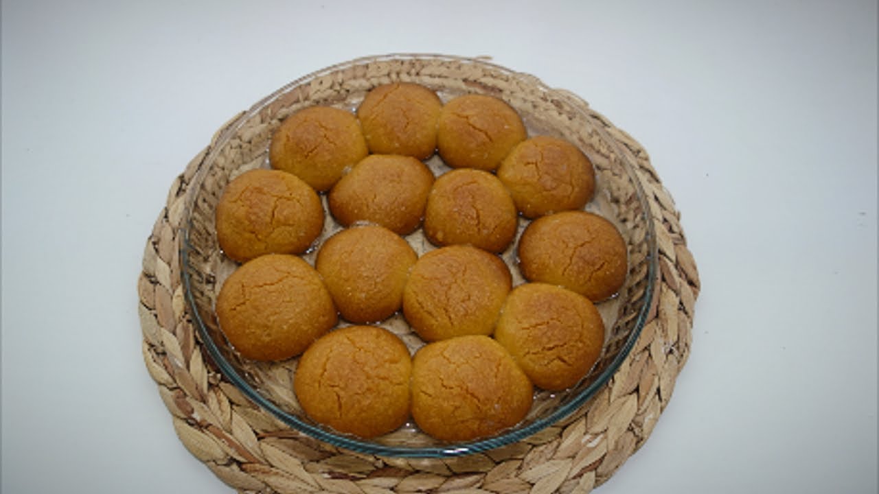 Haxhimakulle per iftar-embelsira tradicionale qe zevendeson bakllavane, shkrihen ne goje