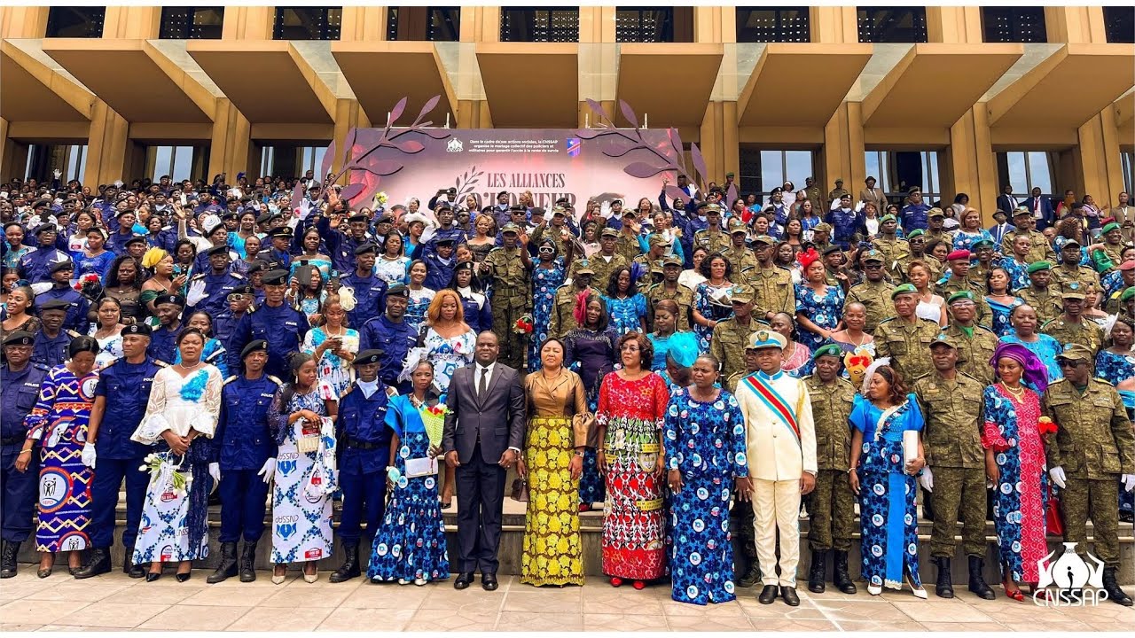 DENISE NYAKERU A PARRAINÉ 500 MARIAGE CIVIL DES OFFICIERS POLICIERS ET MILITAIRES 