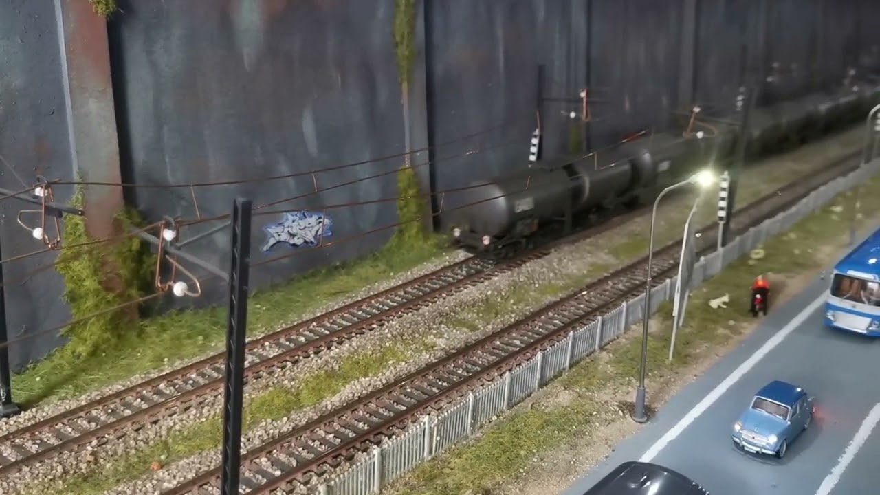 ACME 60561 Locomotiva E 494 509 Livrea CAPTRAIN Epoca VI(2)