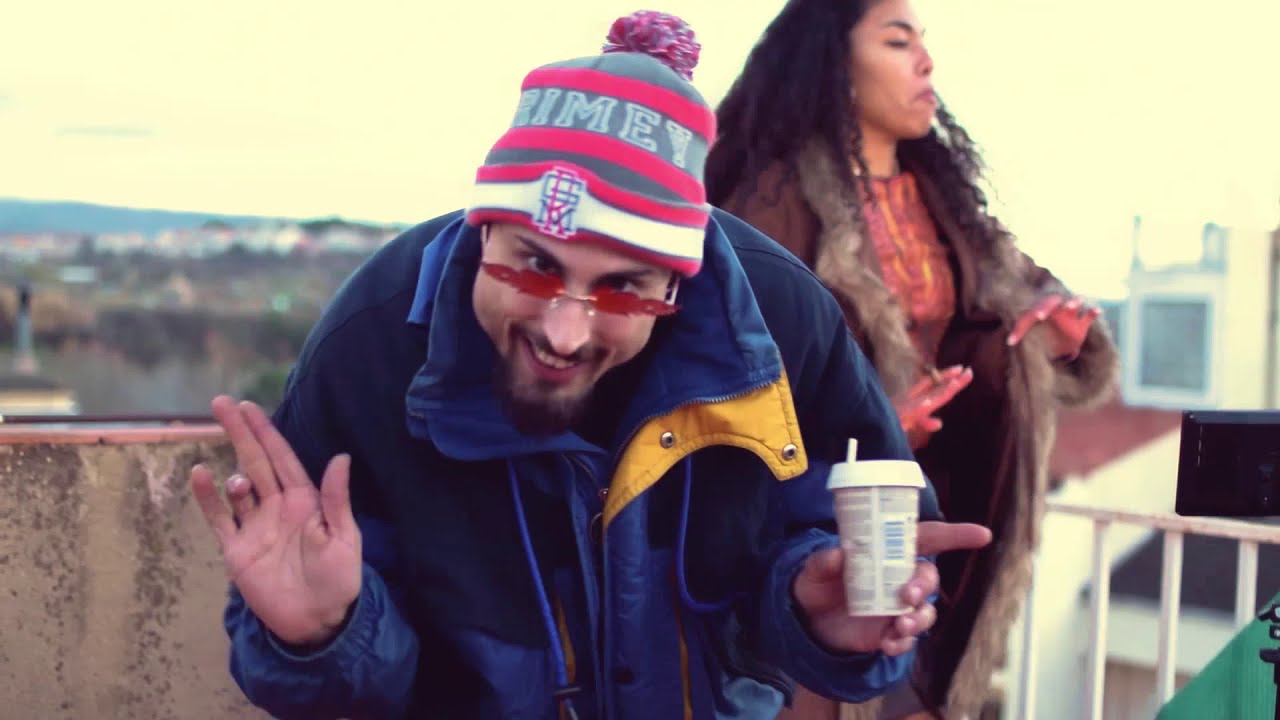 Bichomalo feat. Blasphemist - C&oacute;mo Lo Hago ( VIDEOCLIP OFICIAL )