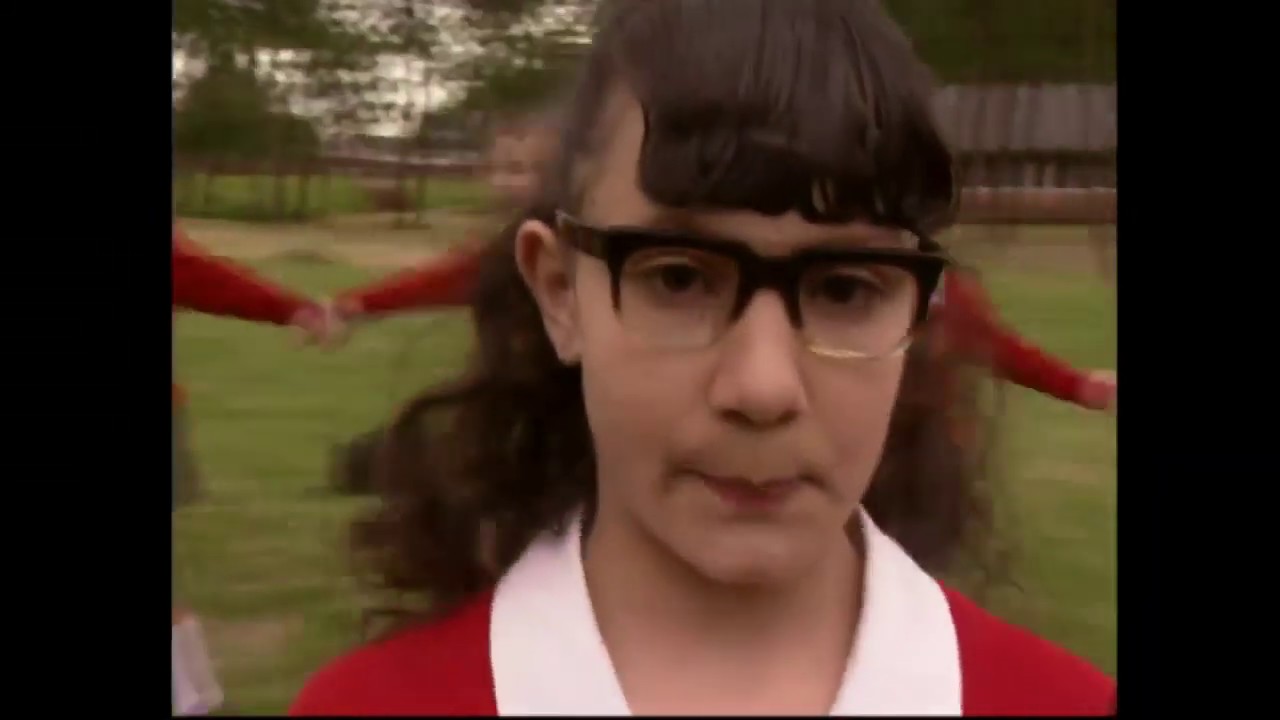 Betty recuerda que se burlaban de ella cuando era niña | Yo soy Betty, la fea