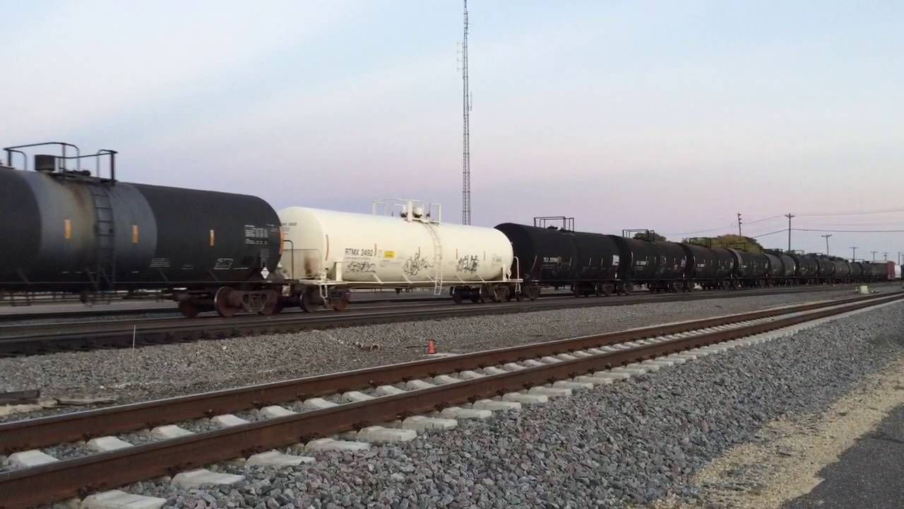 BNSF 3022 in Minneapolis, MN