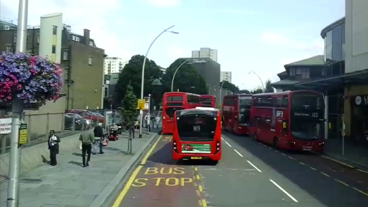 169 Bus Timelapse Barking to Clayhall (The Glade)
