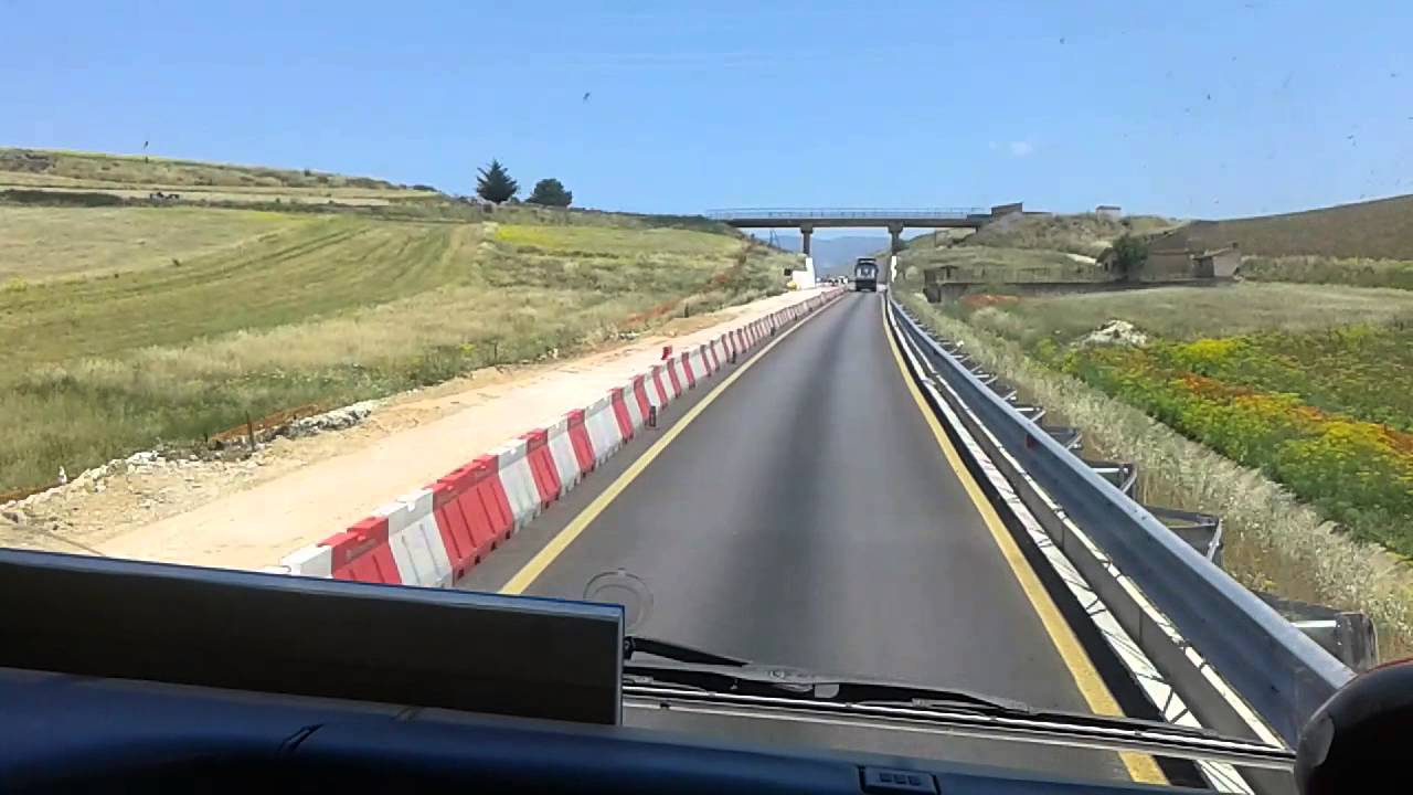 La potenza del 520 alla partenza dal semaforo di Villafrati !!!