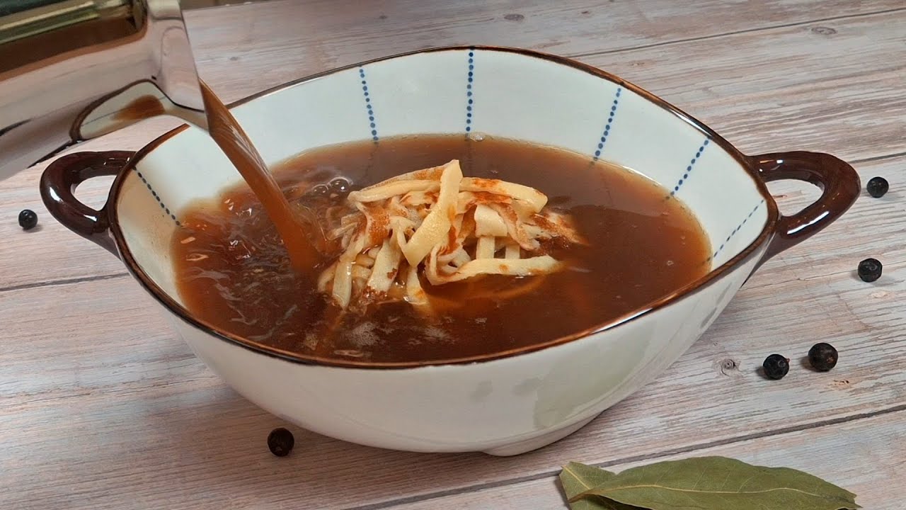 Echte Rindsuppe wie früher - aus echten Knochen, auf dem Holzofen gekocht 😋