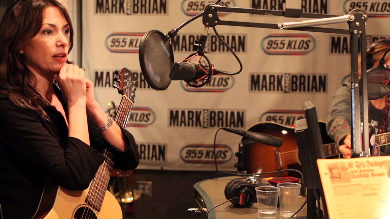 The Bangles - Breakfast With The Beatles with Chris Carter (January 8th, 2012 - part 5)