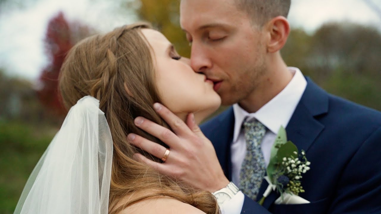 Charming Woodhaven Wedding I Cannon Falls, MN Wedding Videographer I Woodhaven Wedding Videography