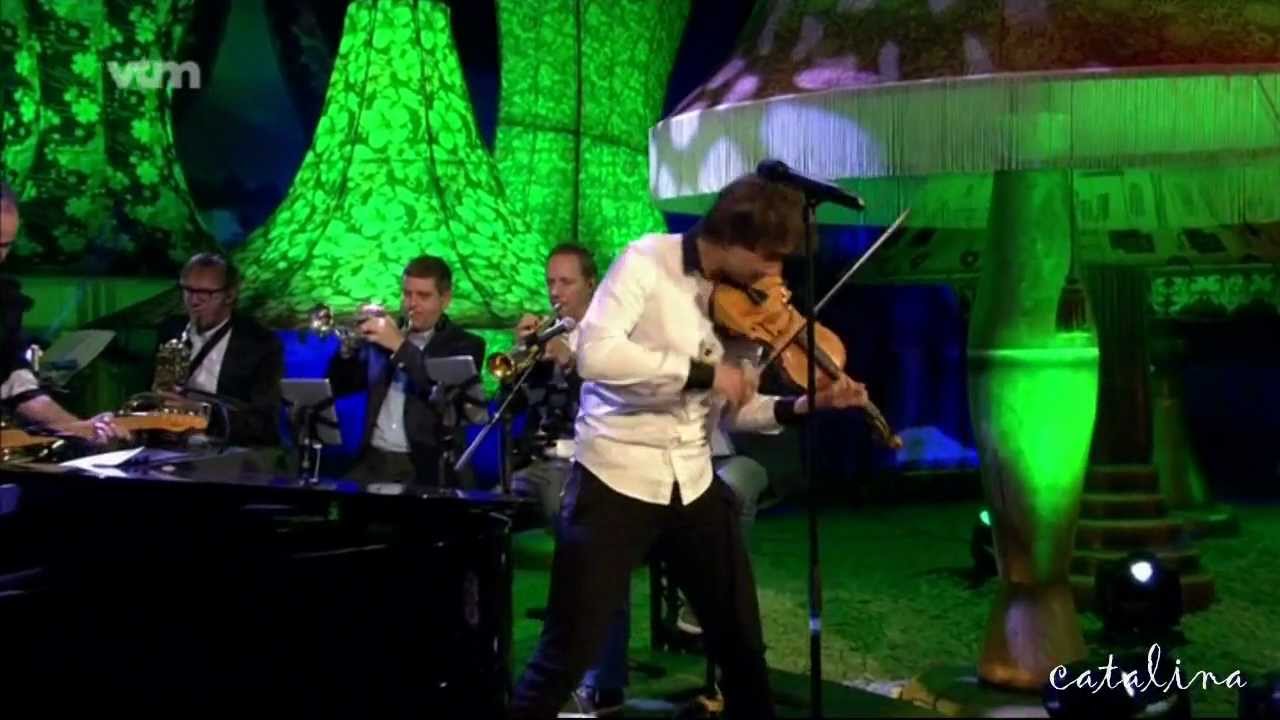 Alexander Rybak - Leave Me Alone, „Manneke Paul