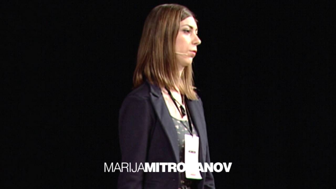 Ljudska samosvest i ve&scaron;tačka inteligencija | Marija Mitrovanov | TEDxVr&scaron;ac