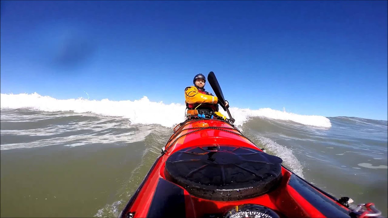 Arrow Play - Sea kayak surf
