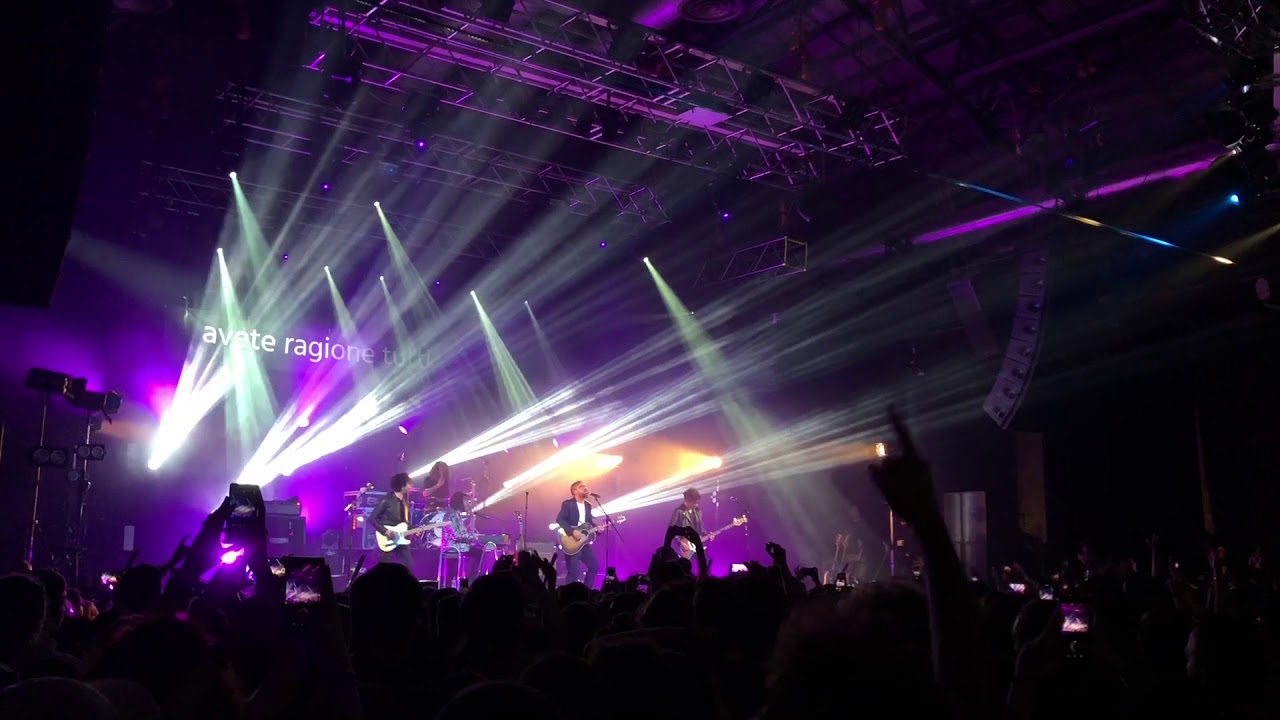 Brunori Sas - Guardia ‘82 (live, feat Canova)