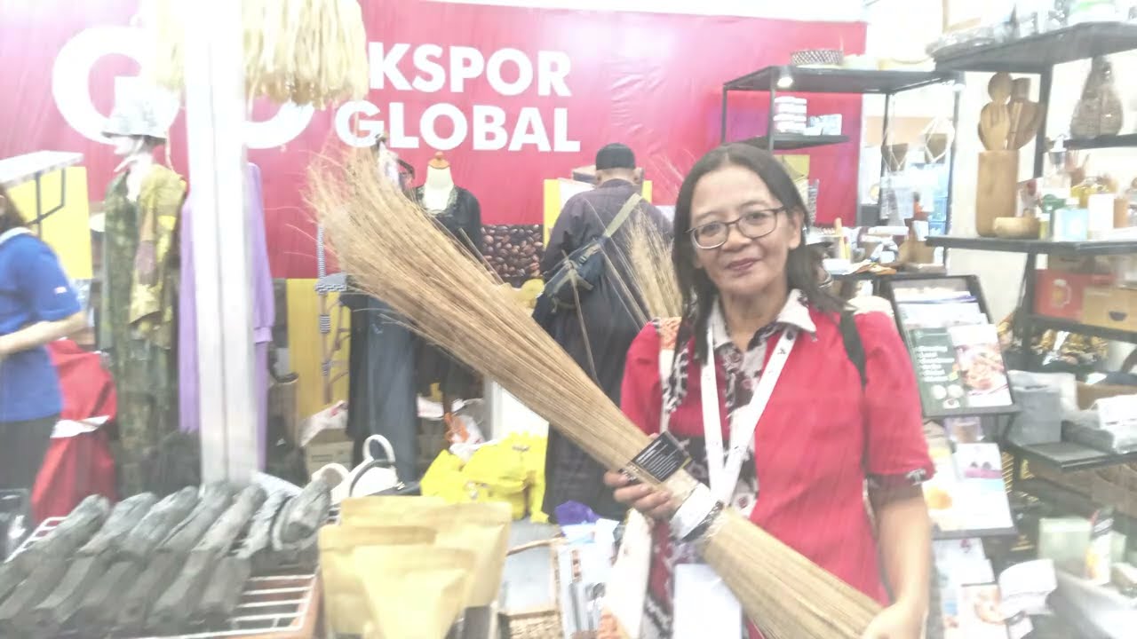 Palm Broom Stick