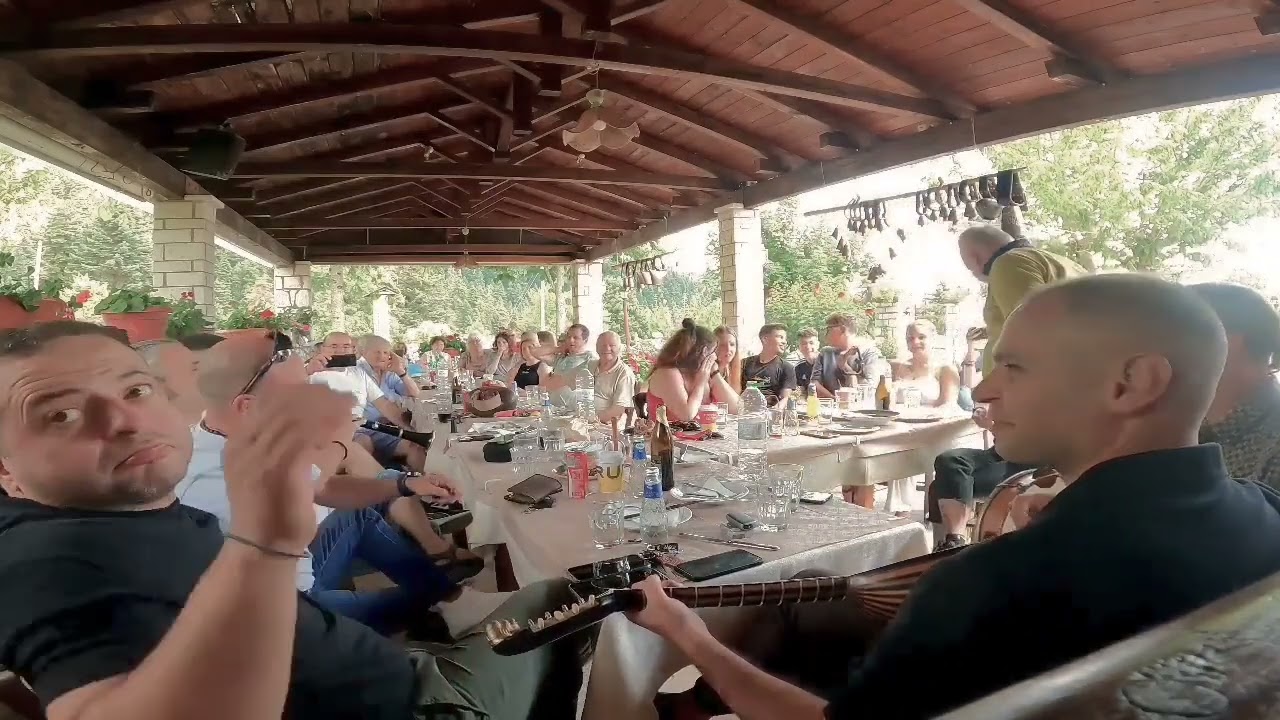 ΣΕ ΤΟΥΤΗ'Ν ΤΑΒΛΑ ΠΟΥ' ΜΑΣΤΕ