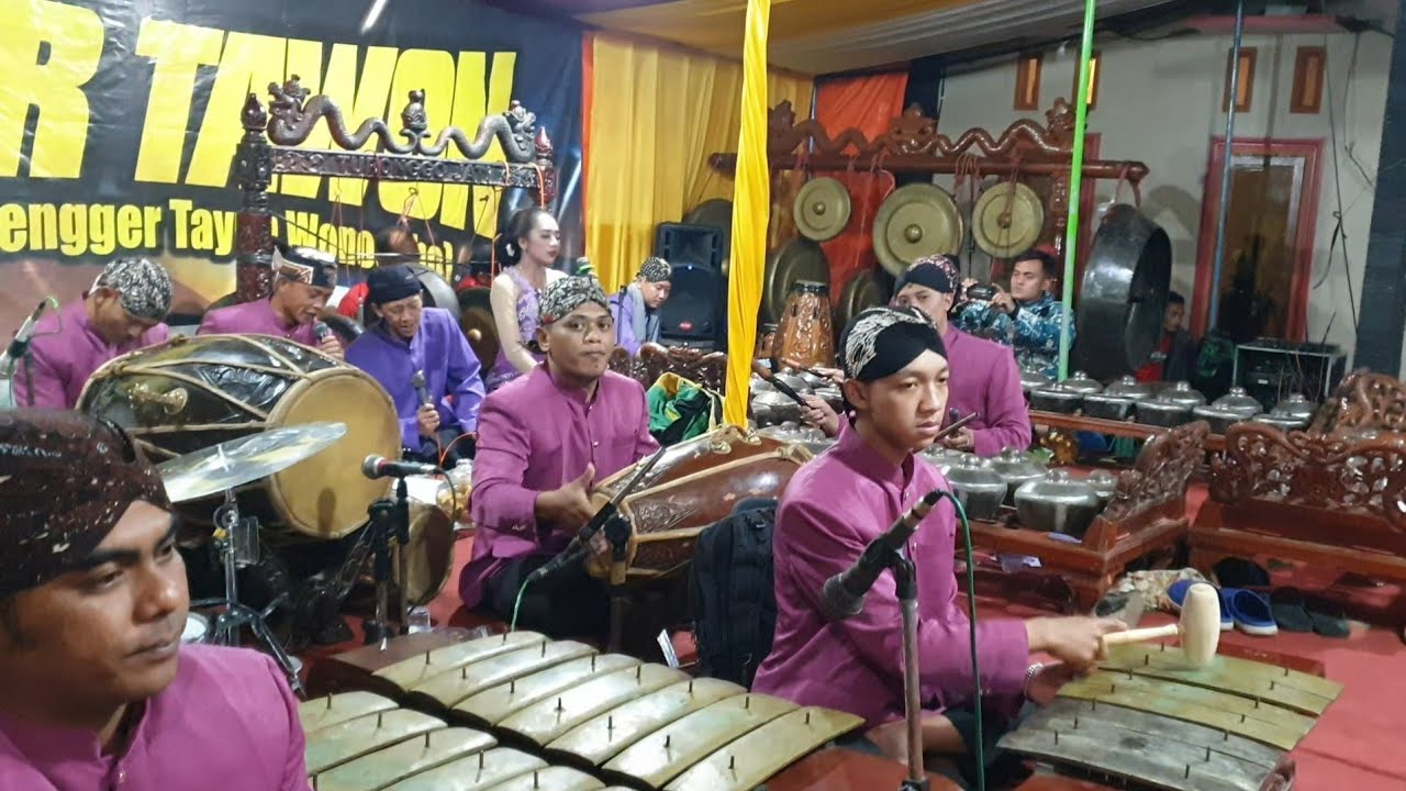 Gending Kiprah Manyar Sewu Terdasyat  ! ! Pagertawon Live Semampir