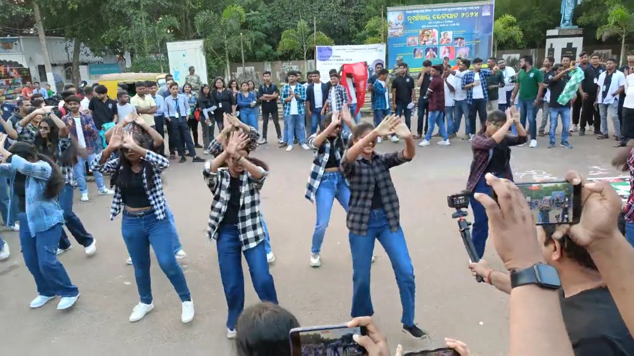 Flashmob 2024//Utkal University,Vani vihar #flashmob #utkaluniversity