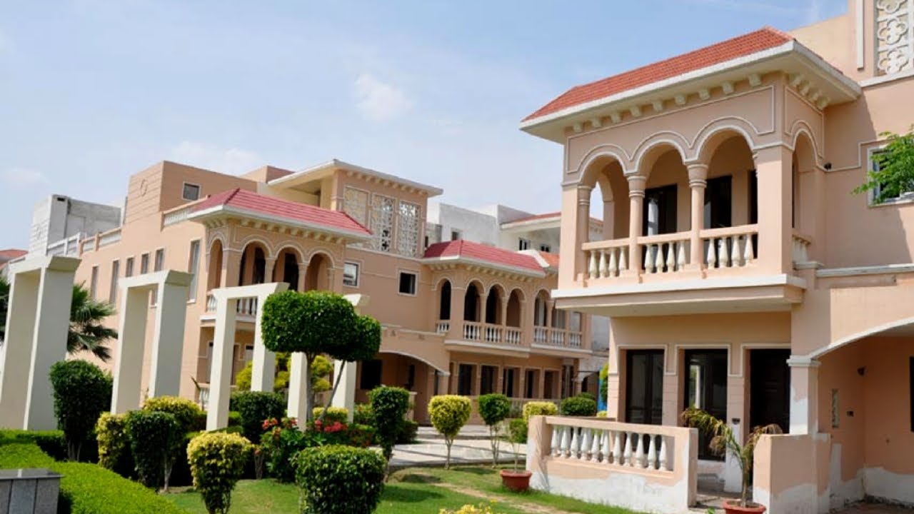 Amrapali Leisure Valley Villas Noida Extension | Villa For Sale | Commercial Dekho | Call:9911668551