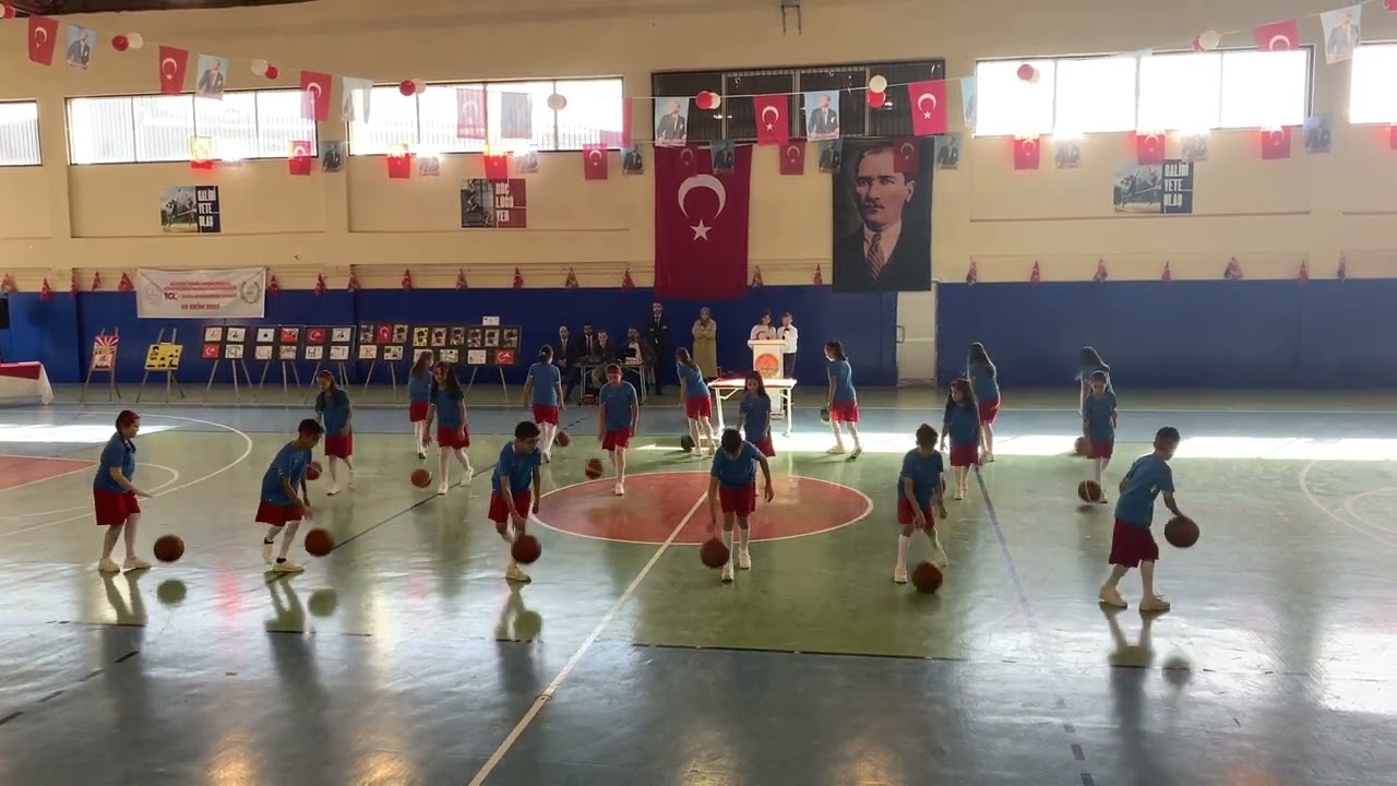 Mehmet Akif Ersoy YBO 29 Ekim Cumhuriyet Bayramı Basketbol Gösterisi 2023
