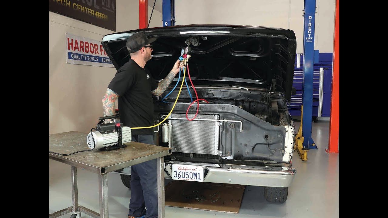 Установка старых воздушных продуктов на комплект кондиционера Ford 1967-1972 годов с помощью Harb...