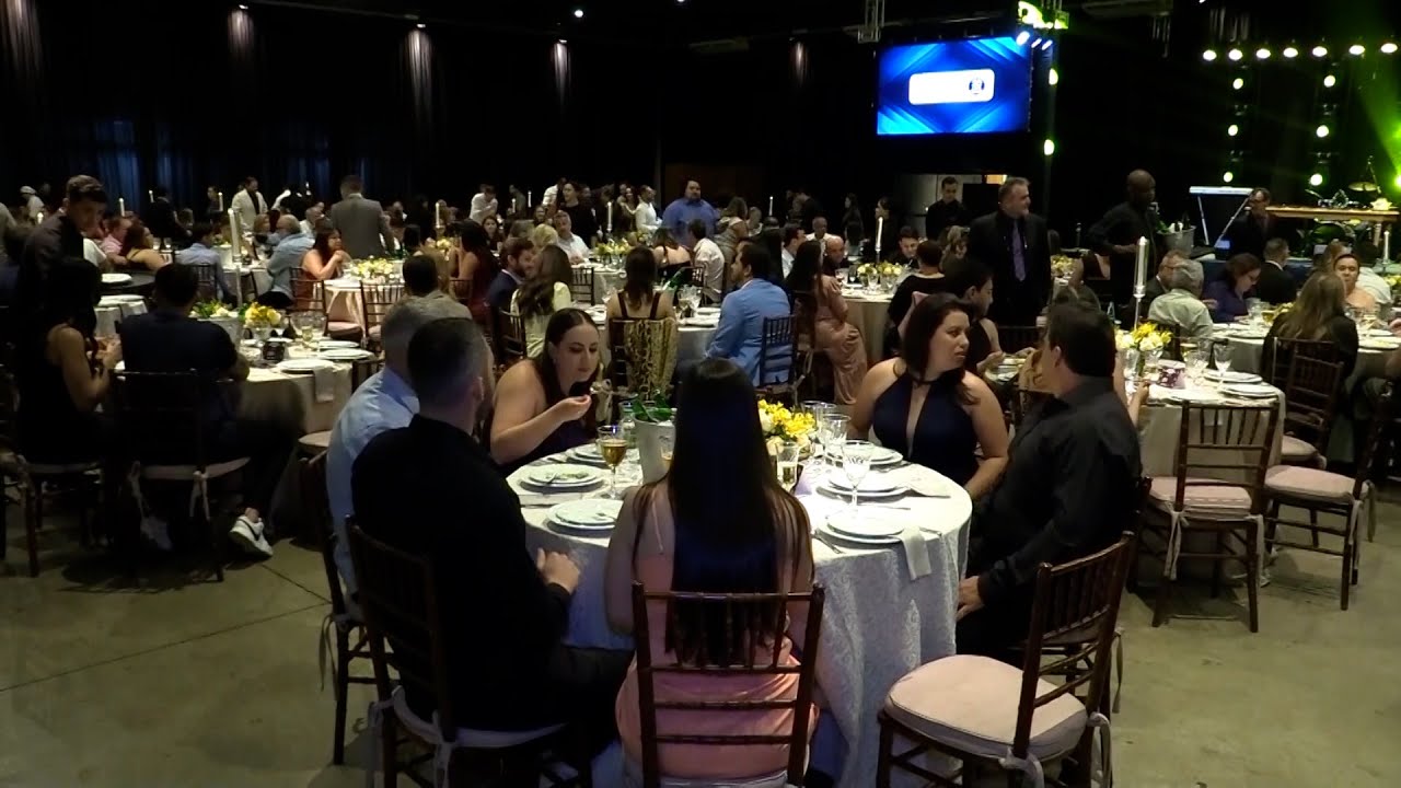 EMPRES&Aacute;RIOS DE DESTAQUE S&Atilde;O HOMENAGEADOS NO TROF&Eacute;U EMPREENDEDOR EM MAT&Atilde;O