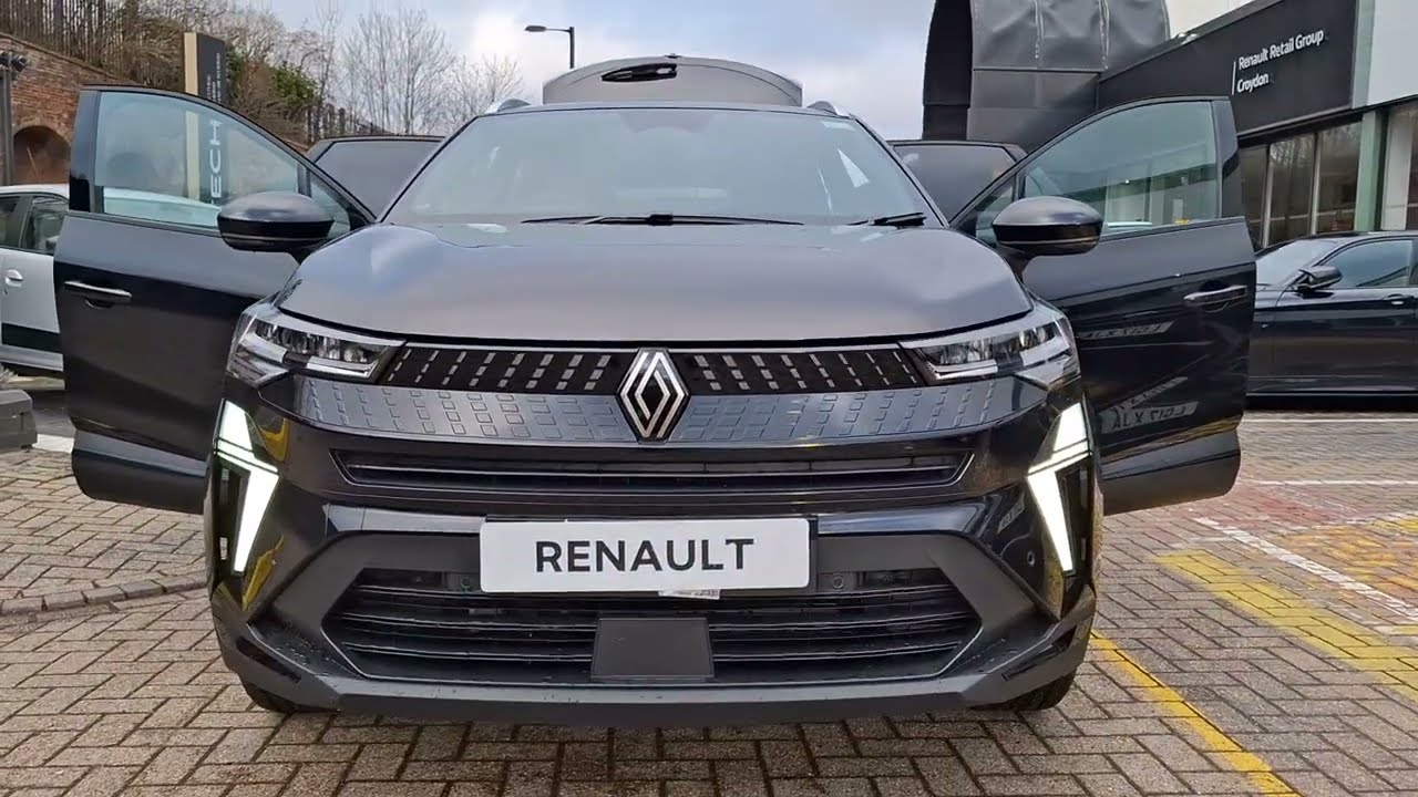BRAND NEW M.Y. 2026 REANULT CAPTUR TECHNO 1.2 115 BHP Petrol Manual in Black @ Renault Croydon
