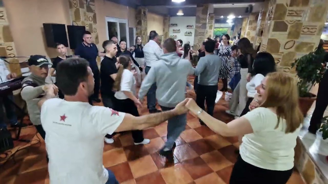 MARTIN MERA - XHELO VASJARI - ELENAQI &TRESHE