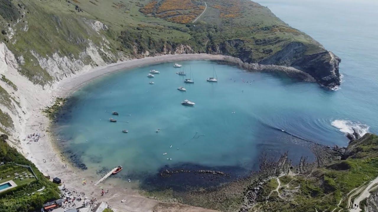 Lulworth Cove 2025 in the Sunshine | Oyster Blue