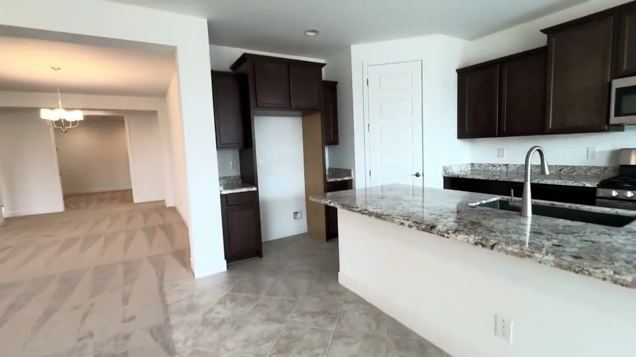 Taylor Morrison Yellowstone floor plan. 25111 N 170TH Lane, Surprise, AZ