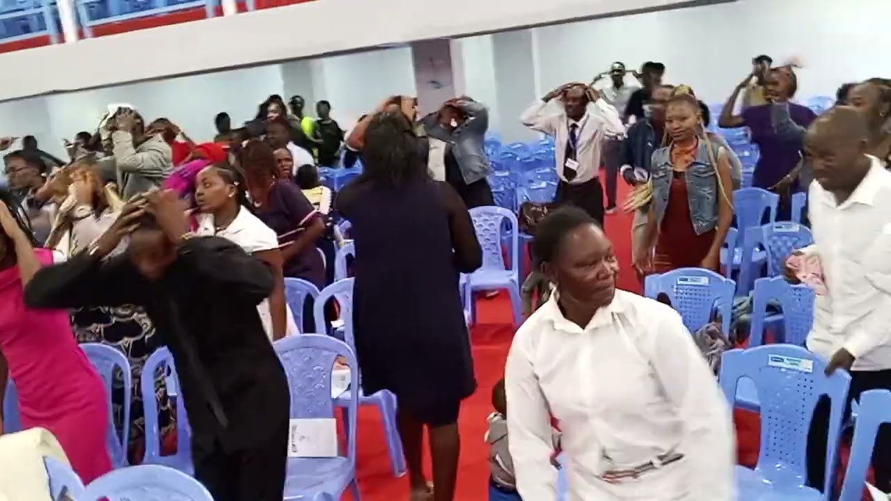 CAN EVEN YOU CHURCH? FAYA FAYA PRAISES AT PEFA THIKA ROAD CATHEDRAL 🔥🔥