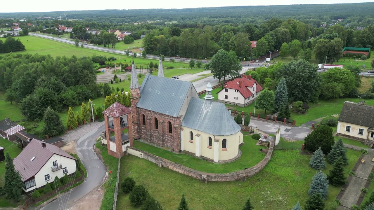 Kościół Trójcy Świętej i Matki Boskiej Szkaplerznej w Ćmińsku (1649 r.)