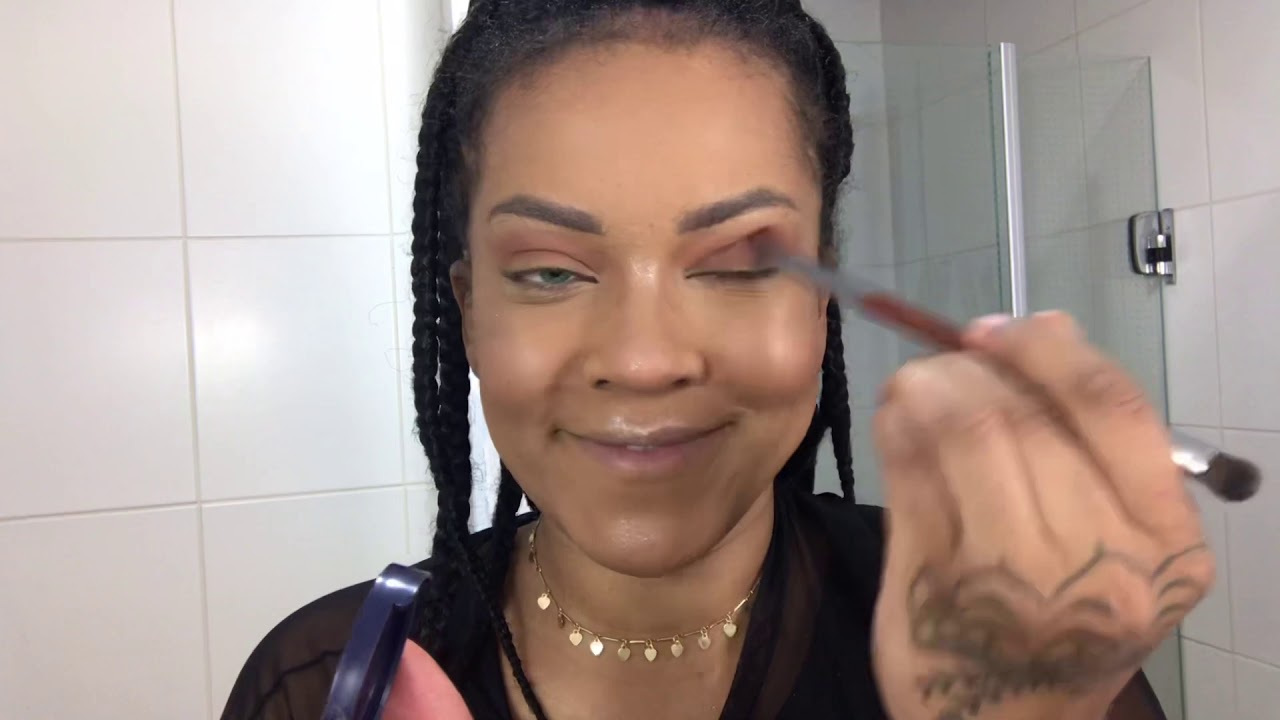Me transformando na Rihanna com alguns looks e makes ,será que deu certo???