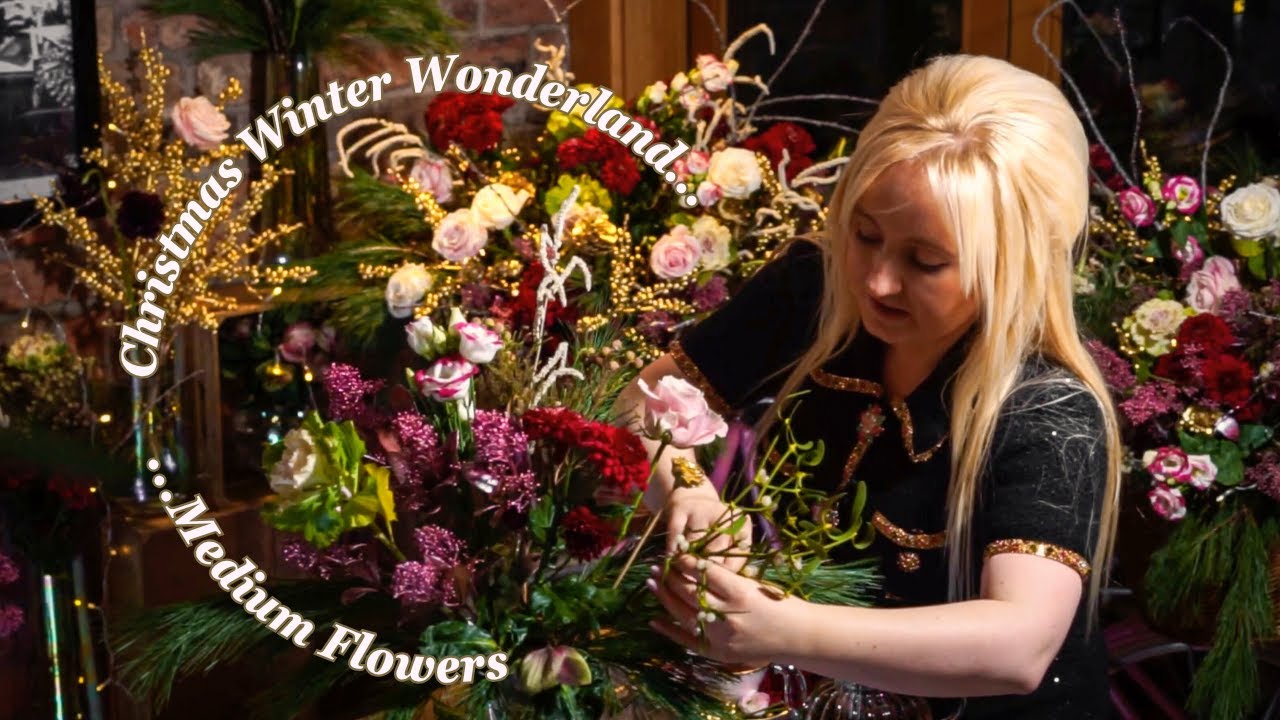 The Christmas Winter Wonderland Medium Flowers • Winter Floristry Tutorial #sustainablefloristry